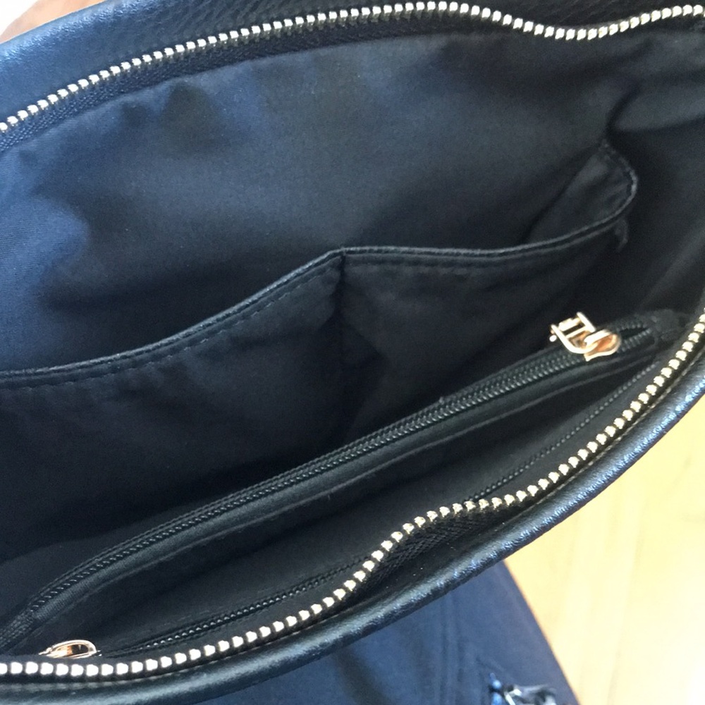 ❤️LAST ONE❤️ Black GUN Embossed Print GUARDIAN ANGEL Leather Crossbody Purse - Picture 10 of 12